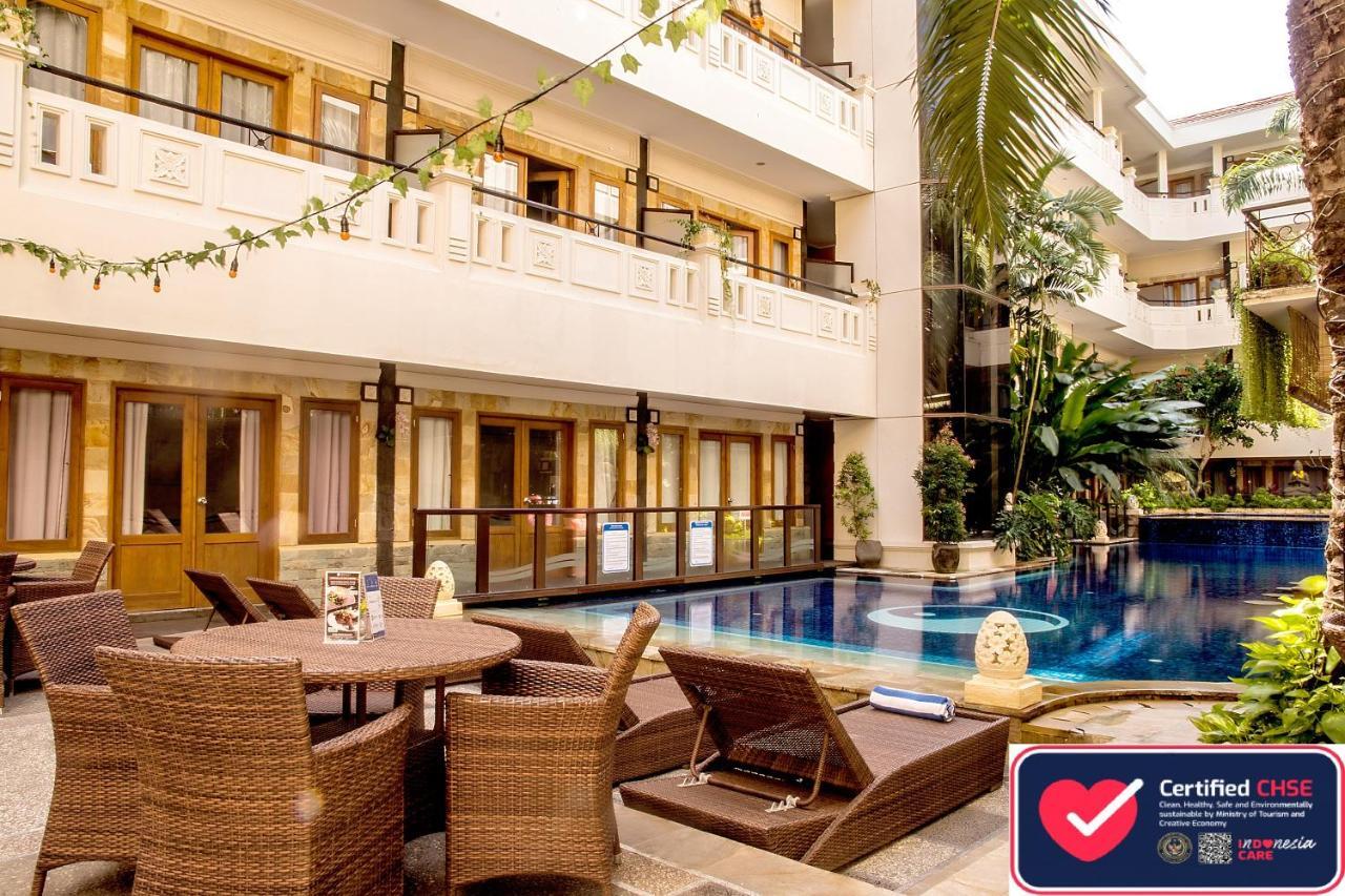 Famous Hotel Kuta Formerly Permata Kuta Hotel Exterior photo
